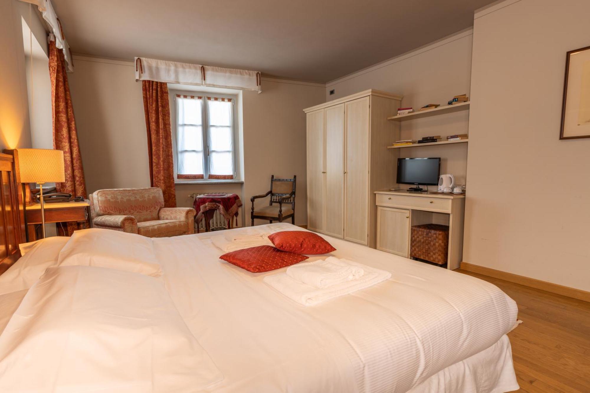 Castelbourg Neive
