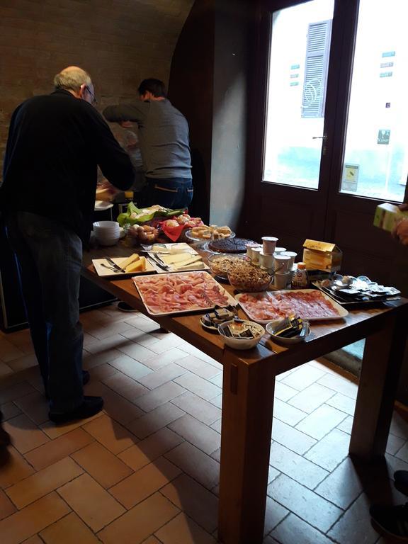 Castelbourg 3* Neive